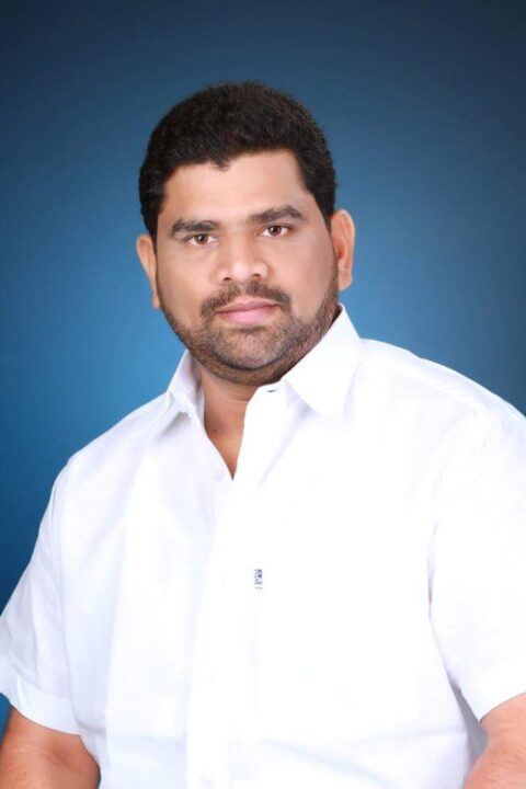 निलेश राणेंच्या कारकिर्दीतच स्थानिक मच्छीमार आणि हॉटेल व्यवसायिकांना नोटीसा कशा आल्या ?