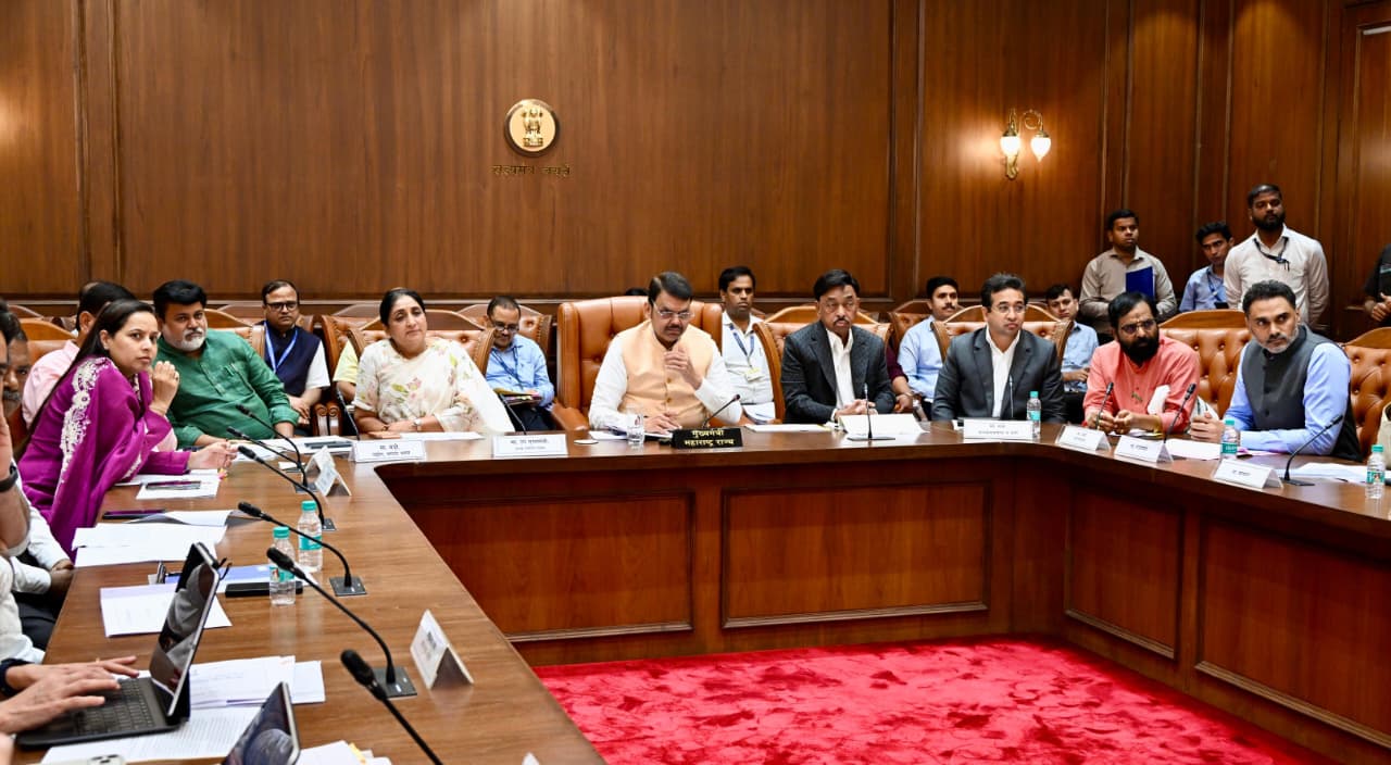 अधिवेशन संपण्यापूर्वीच आंबा-काजू उत्पादक शेतकऱ्यांना नुकसान भरपाई जाहीर करणार