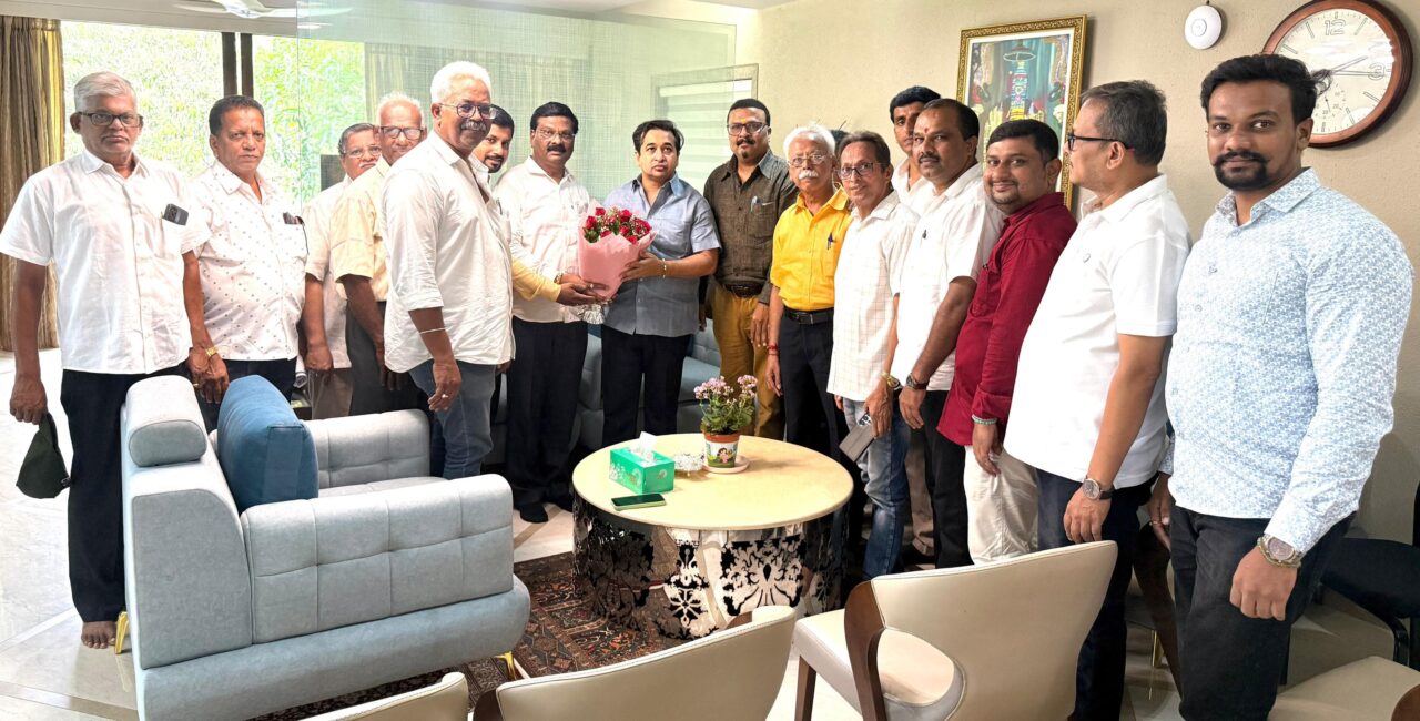 जिल्ह्यातील वाहनांना टोलमुक्ती जाहीर केल्याबद्दल व्यापारी बांधवांनी पालकमंत्री नितेश राणेंचे मानले आभार