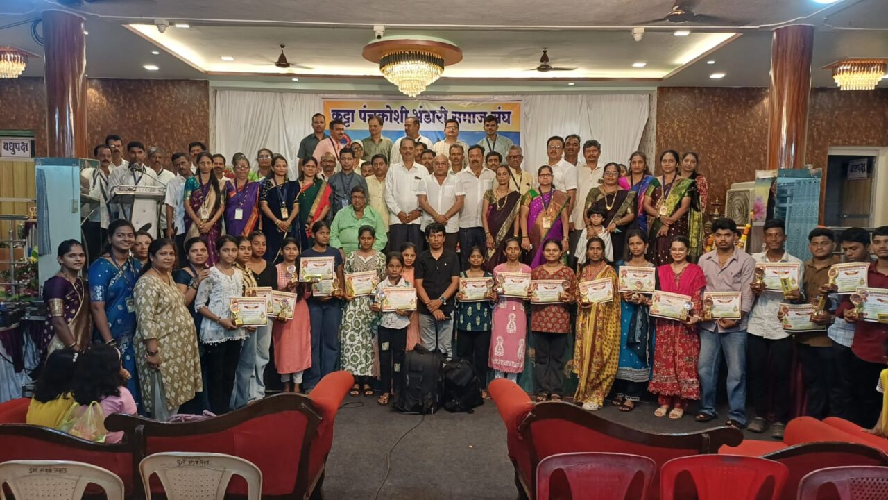 कितीही मोठ्या पदावर पोहोचला तरी समाजाचं काहीतरी देणं लागतो हे कायम लक्षात ठेवा…