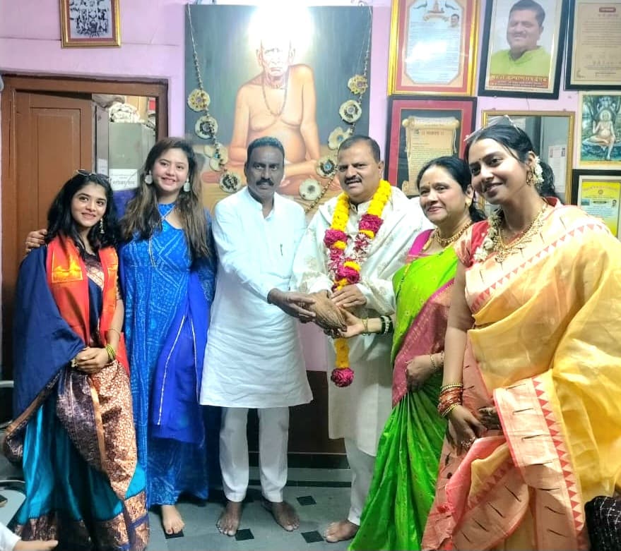 नगरसेवकपदी निवडून आल्याबद्दल महेश इंगळे यांचा भाजप नवी मुंबईचे उपाध्यक्ष गणेश कमळे यांच्यावतीने सत्कार