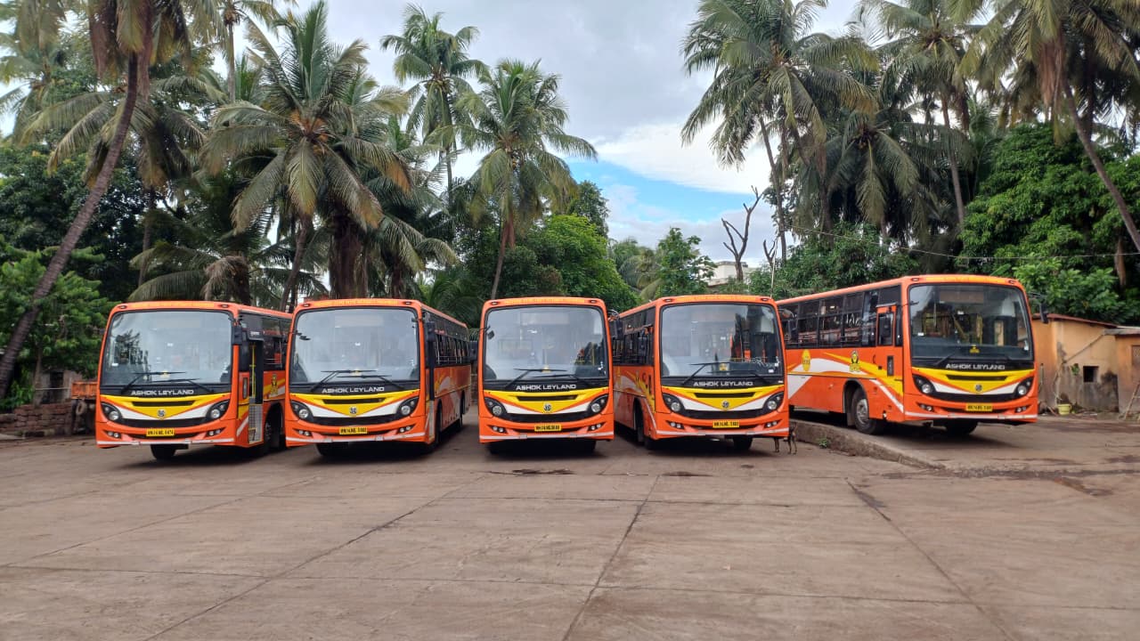 मालवण एसटी आगाराला ५ जिजाऊ बसेस प्राप्त