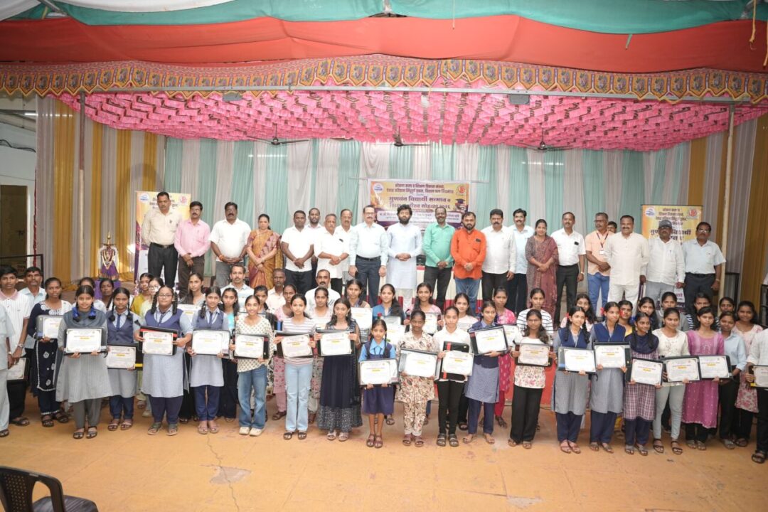 वेंगुर्ल्यात गुणवंत विद्यार्थी सत्कार समारंभ उत्साहात ; युवा नेते विशाल परब प्रेरणादायी उपस्थिती