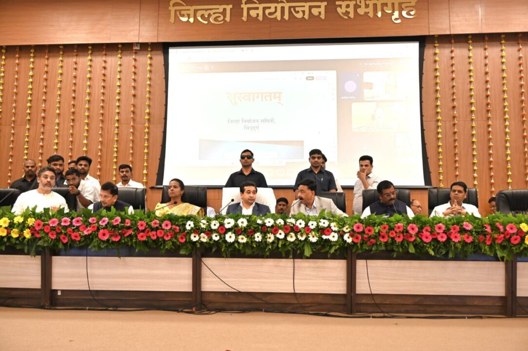 निधीचा शंभर टक्के व वेळेत विनियोग करा ; विकासकामांच्या गुणवत्तेशी कोणतीही तडजोड नको