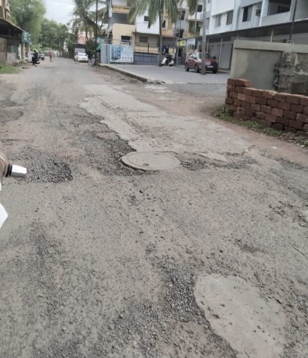 बांगीवाडा ते कॉलेज रोड खड्डेमय ; अपघातांना निमंत्रण