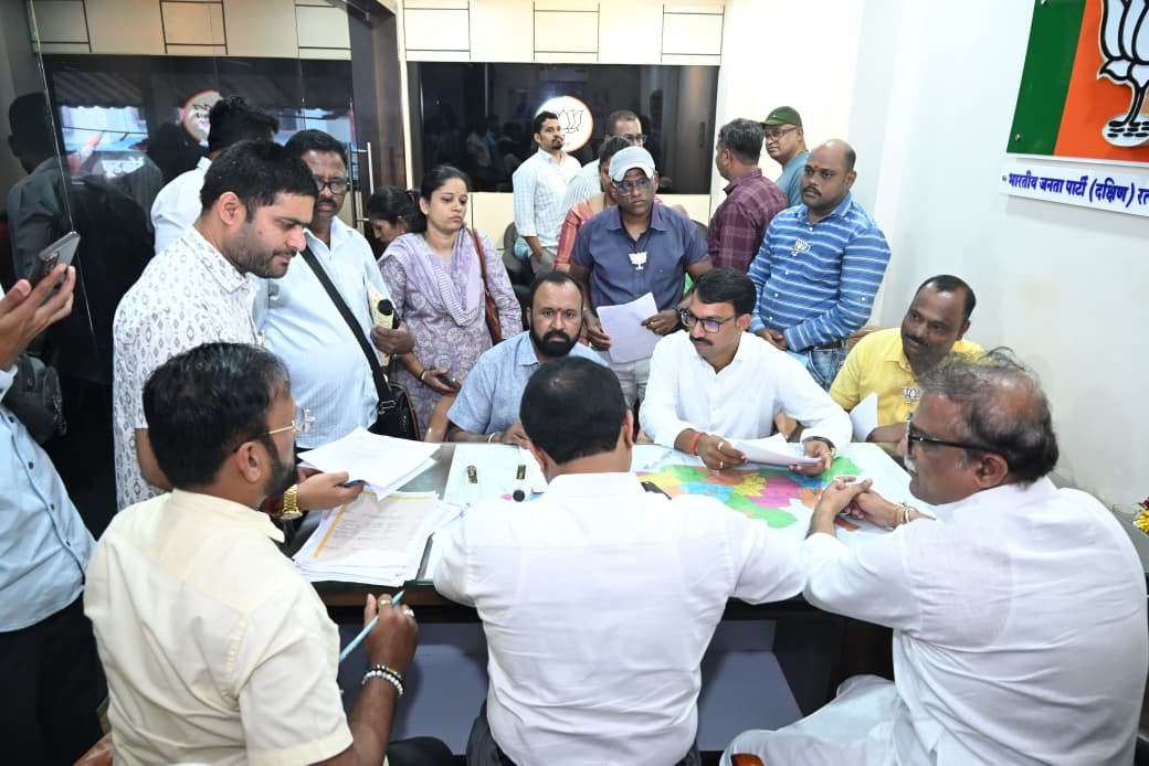 रत्नागिरीत भाजपच्या ‘सेवा अभियानाला’ उत्स्फूर्त प्रतिसाद; नागरिकांच्या प्रश्नांसाठी प्रमोद जठार मैदानात