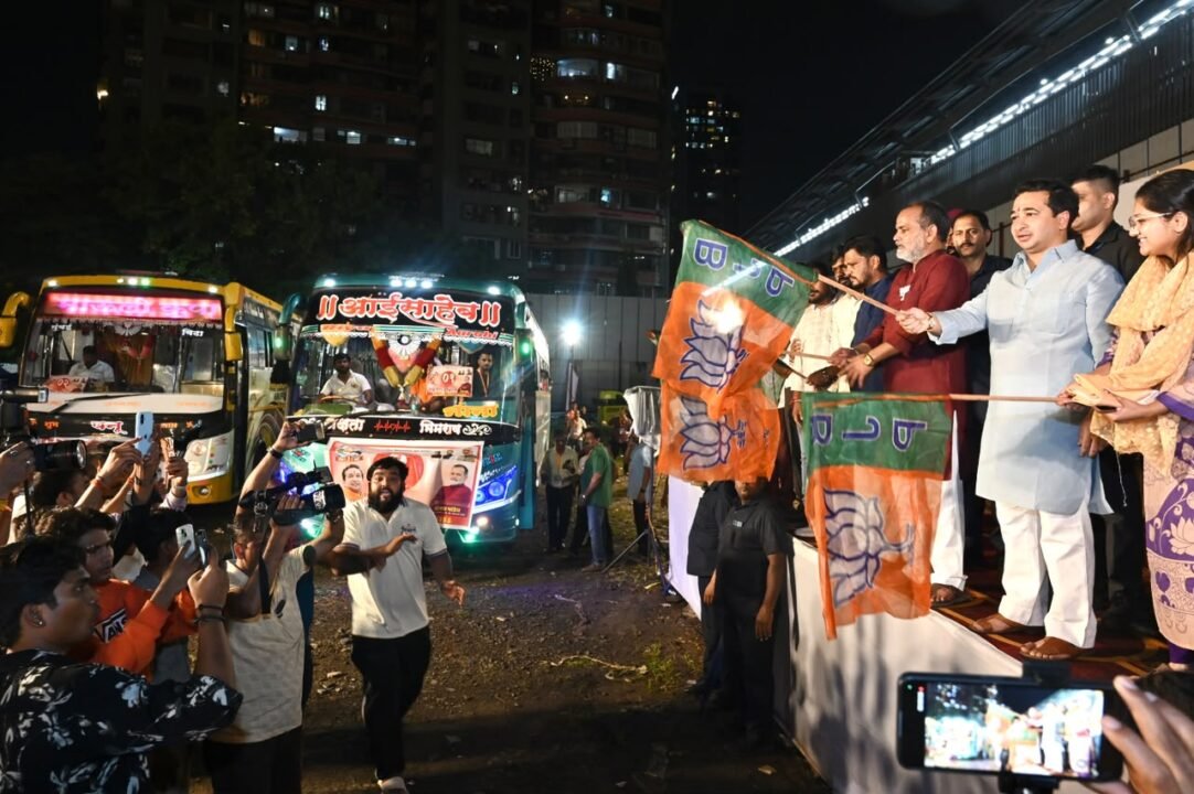 गणेशभक्तांसाठी मोठा दिलासा! ‘वर्सोवा ते कोकण’ मोफत लक्झरी बससेवेचा शुभारंभ