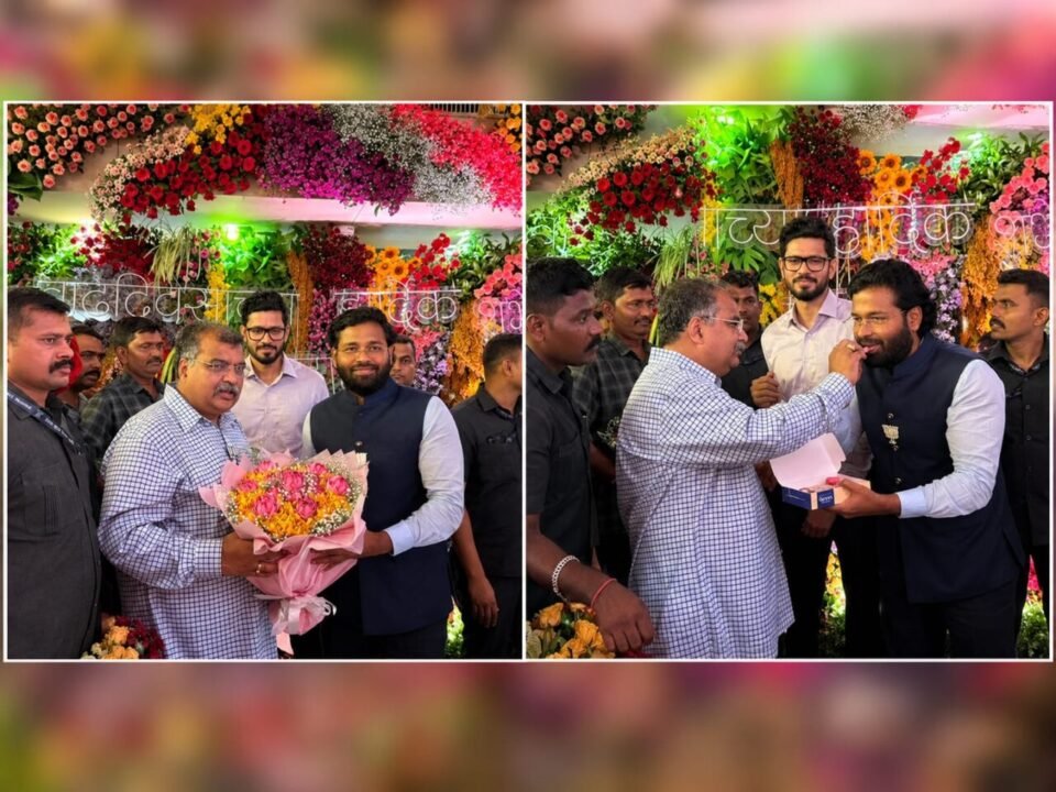 ‘रवी’तेजाला ‘विशाल’ सलाम! गुरूंच्या चरणी शिष्याची राजकीय निष्ठा