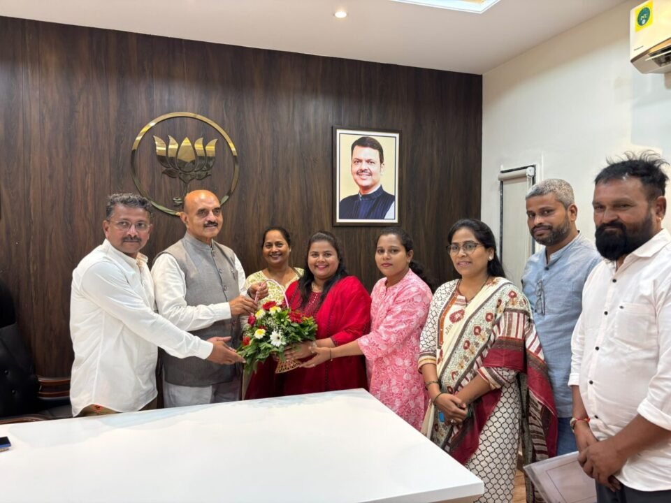 मुथूट फिनकॉर्प सोनेतारण प्रकरण : पीडितांचे शिष्टमंडळ डॉ. भागवत कराड यांच्या भेटीला