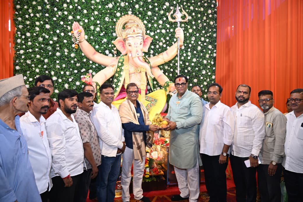 खेडच्या राजाच्या चरणी आमदार प्रमोद जठार नतमस्तक; विधिवत पूजा अन् महाआरती संपन्न